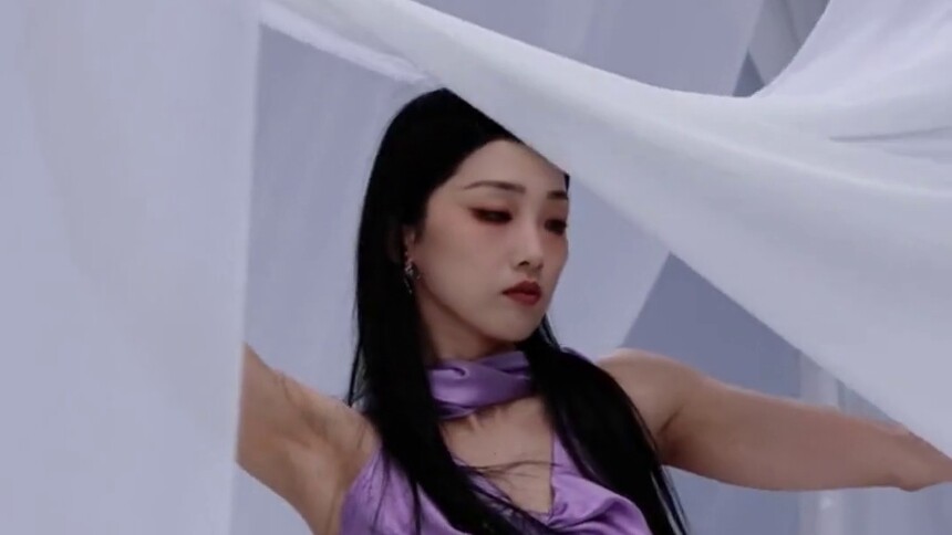 动感地带芒果卡×芒果星闻社：郭颖《乘风2024》时尚COSMO拍摄现场