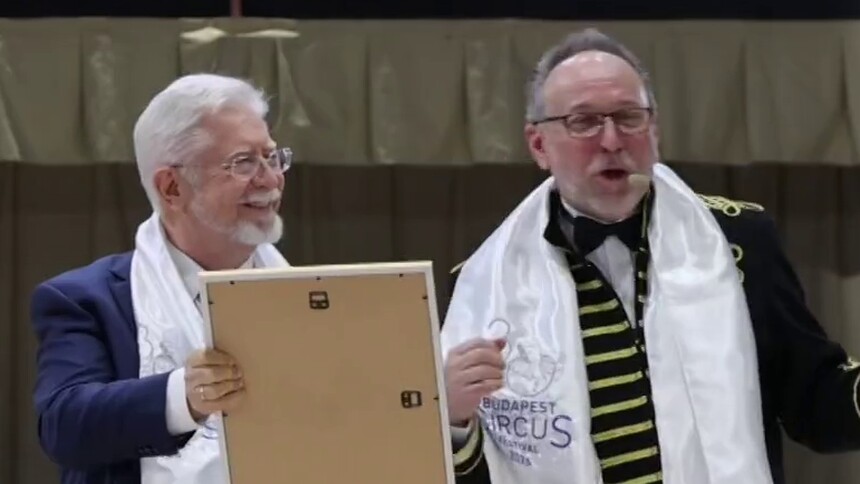 中国杂技团获布达佩斯国际马戏节评委会大奖