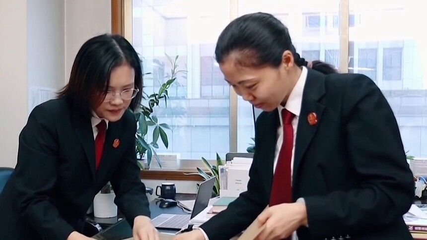 以专业守护正义 用温情点亮民心——记“全省担当作为优秀干部”刘雅静