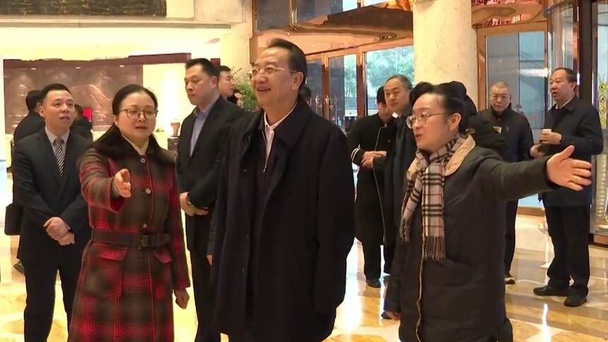 省人大常委会领导率队检查省十四届人大四次会议准备情况