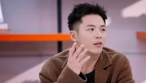 架不住沈梦辰周扬青步步追问 石晶大谈择偶标准