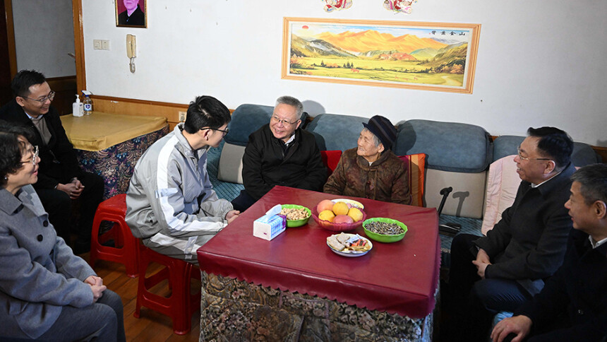 省领导带队分赴各市州开展走访慰问活动