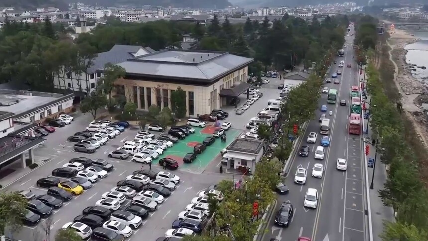 湖南张家界：早开园、暖服务、强保障，全力迎接八方游客