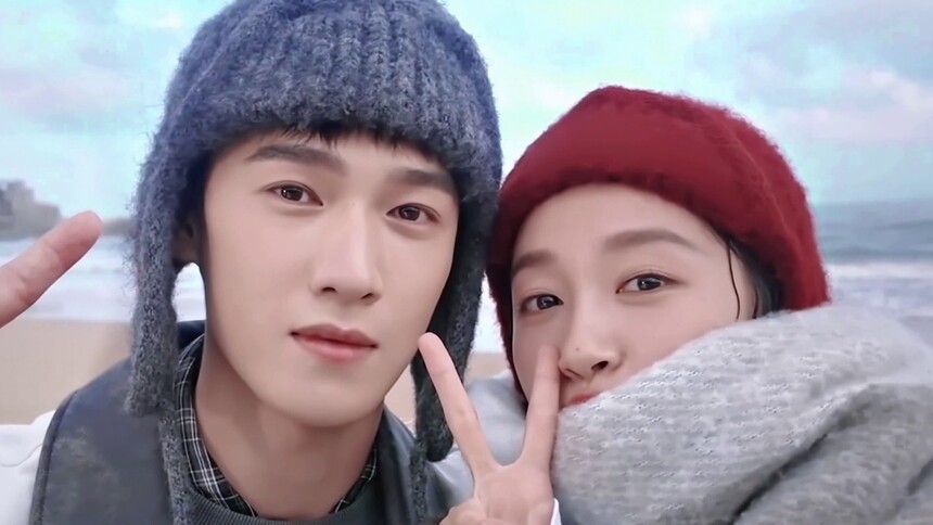 《耀眼》花絮：关晓彤李昀锐海边定格的瞬间，藏着最纯粹的心动