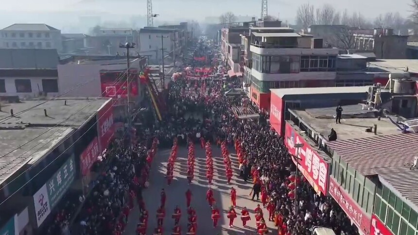 千城百县看中国｜河北曲阳：民俗展演闹新春