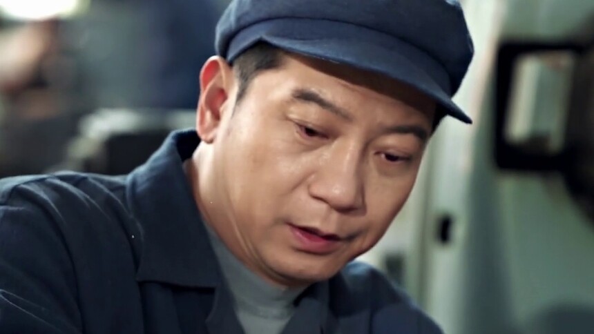 庄先进演我上班摸鱼：偷偷给苏小曼做礼物