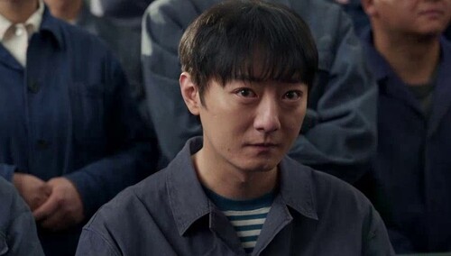 工厂评选刘成获得第一，工友纷纷不服质疑