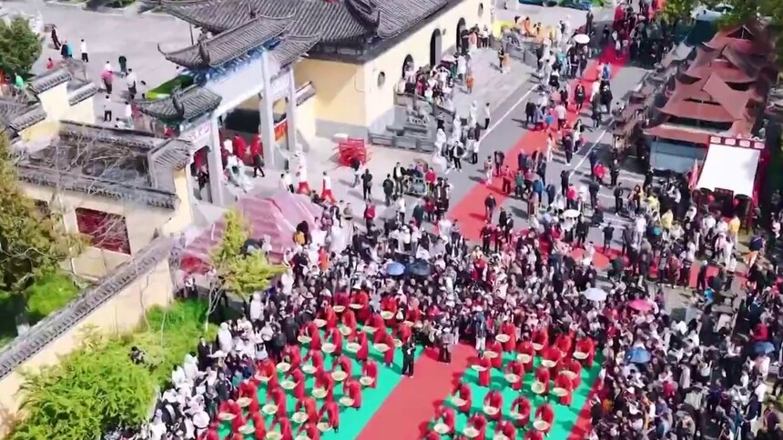 浙江桐乡：“蚕花水会”焕新江南蚕俗文化