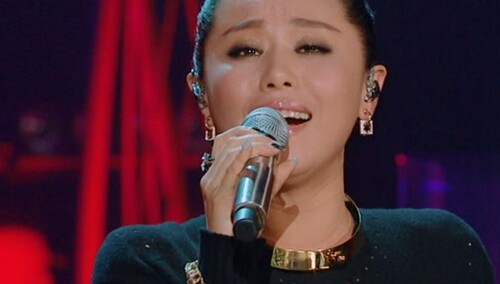 张芯《可汗山》震撼开场