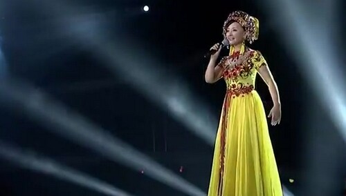 曲比阿乌索玛花开