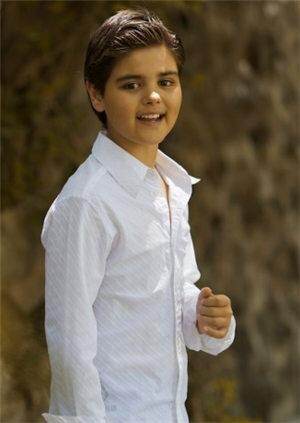 abraham mateo《mueve》