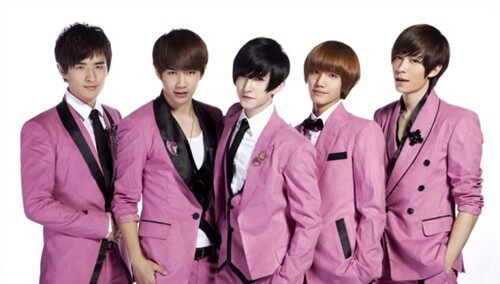 偶像万万碎 2016:小五暂别两年 至上励合解散?