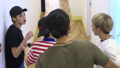 关名扬情绪暴走回应遭黑门吕博熠心系杨馥宇急解释