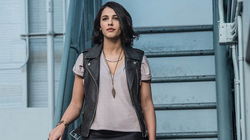 超凡战队片段金伯利遭好友抛弃怒剪短发