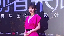 张嘉倪温柔可人笑容满分