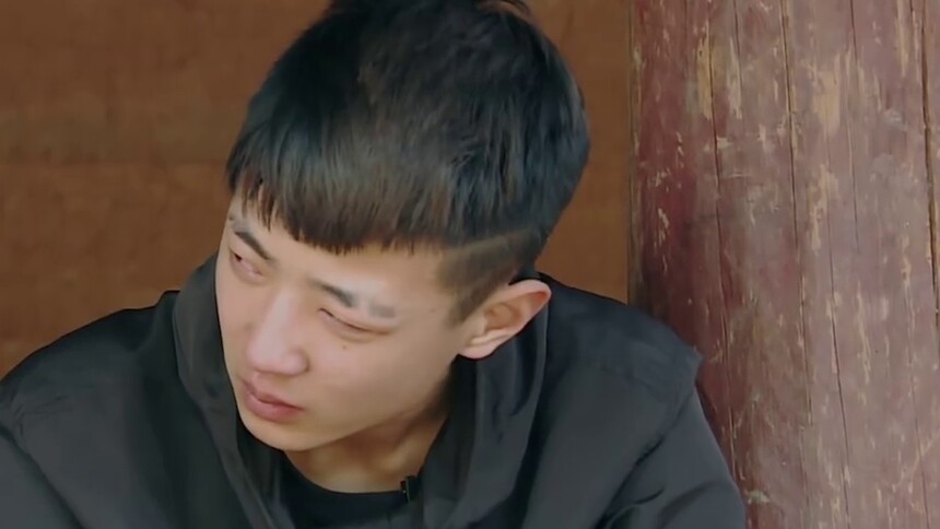 变形计 第十三季:凌明乾寻人做饭遭拒痛哭 - 高清视频在线观看 - 芒果