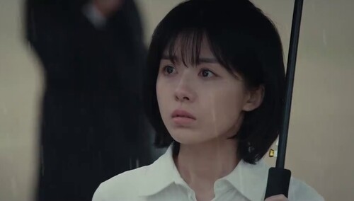 天方异谈片段祸从天降王初伊葬礼现场被墓碑砸中