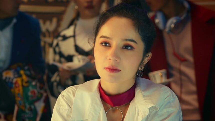 阎清秀 / 于德安主演:古丽米娜·麦麦提 / 玉米·提 / 迪丽达尔·热夏