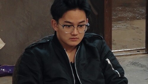 《变形计之平行世界》1月20日看点:钱多多被没收香烟负气狂奔?