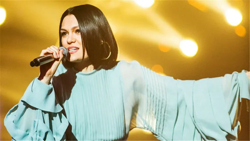 歌手2018第7期:腾格尔裙装补位尽显草原雄音 jessie j"格莱美级"对阵
