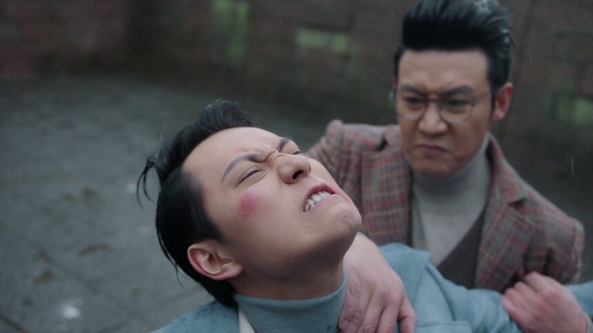 天衣无缝-资历平放话随意打败资历群 反被打得鼻青脸肿 -电视剧-全集