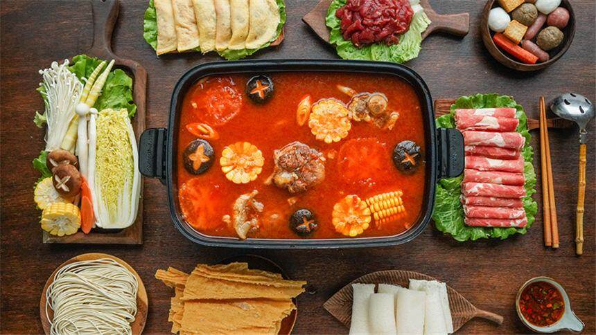 日食记 2019:我有陪我吃番茄牛尾火锅的人了 - 高清视频在线观看