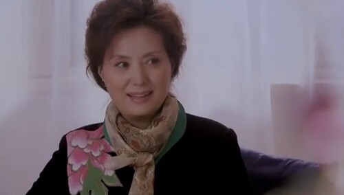 蓝天花朵第16集