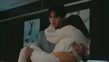小小遇险受惊吓 程浩彻夜陪伴