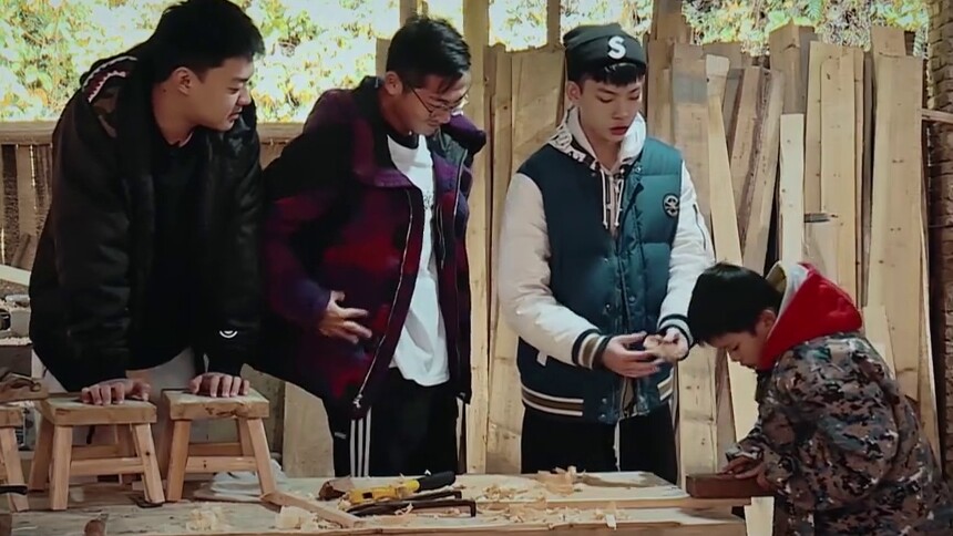 变形计青春攻略第8期变形兄弟帮别人变形三人挑战自我徒步回家