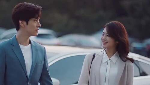 林沐晴介绍许哲是自己男朋友