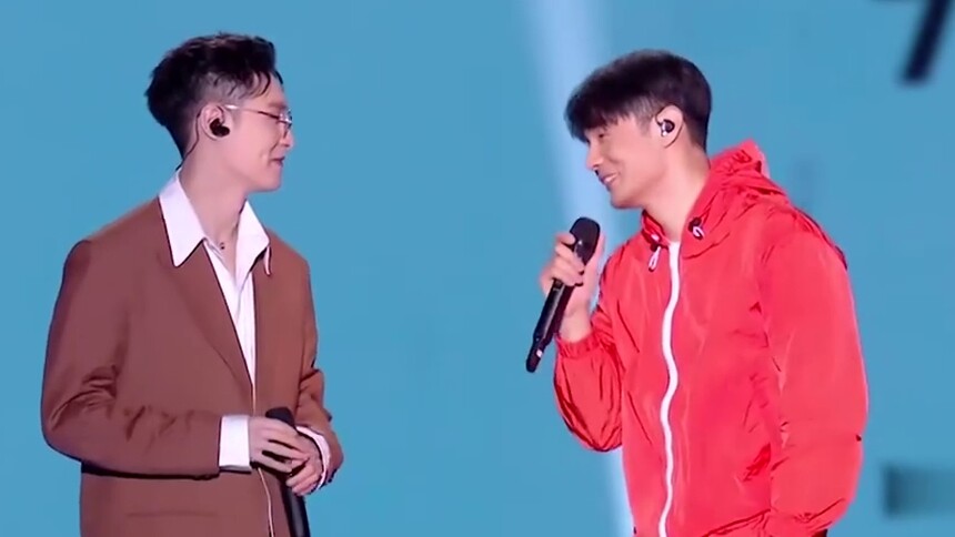 张艺兴李荣浩合唱年少有为好不好