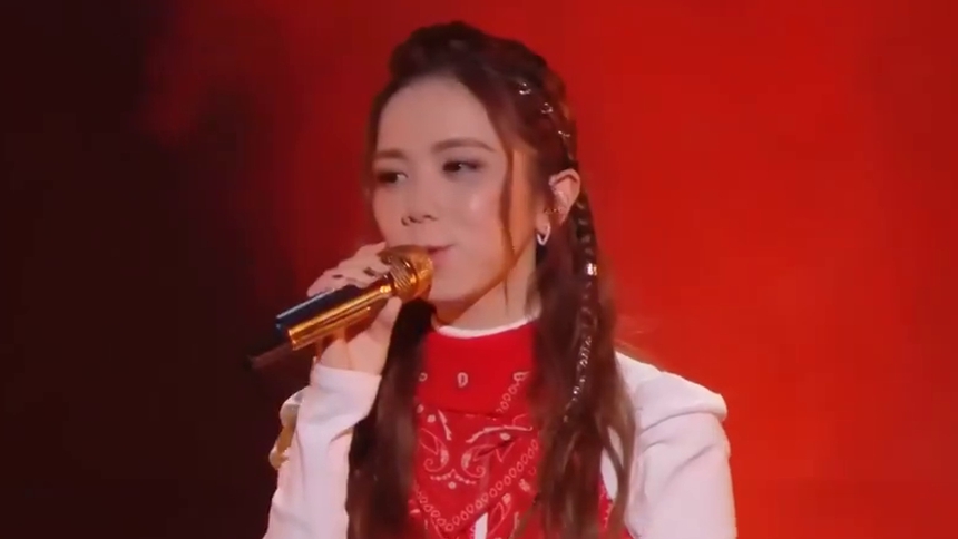邓紫棋跨年演出《差不多姑娘》