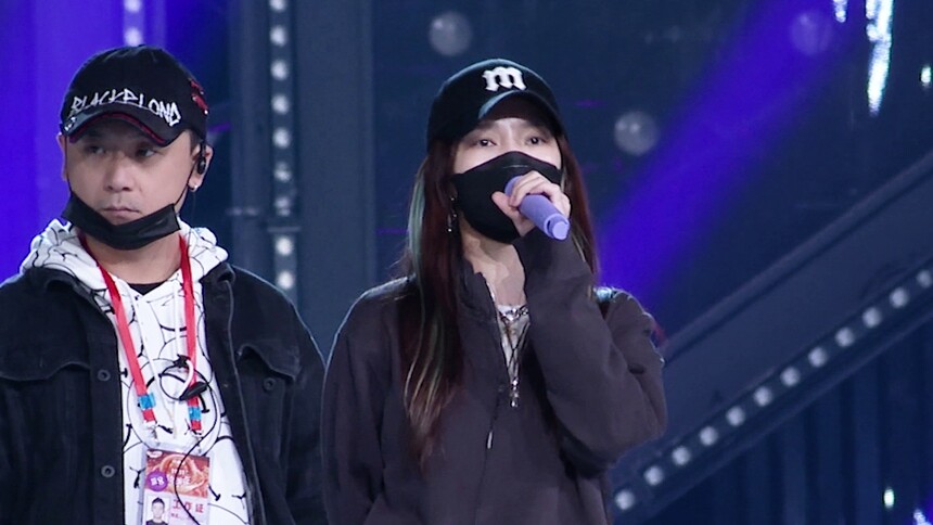 芒果捞星闻 2021:孟佳跟随音乐律动节奏感强 - 高清视频在线观看