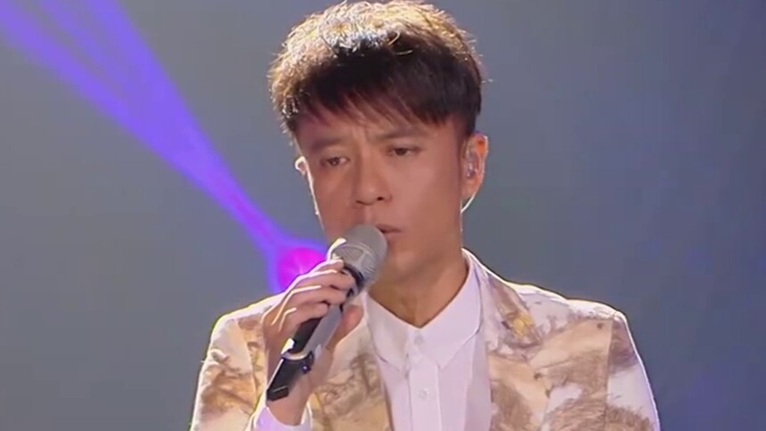 李克勤提携新人共唱《天梯》 粤语改编惊艳全场-综艺-高清视频在线