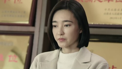 播放00节目简介经山历海导演:杨亚洲主演:张国强 / 王丽坤 / 邹廷威