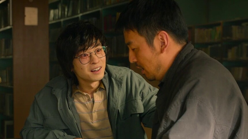 跟踪被路空文发现关宁机智扮粉丝化解尴尬