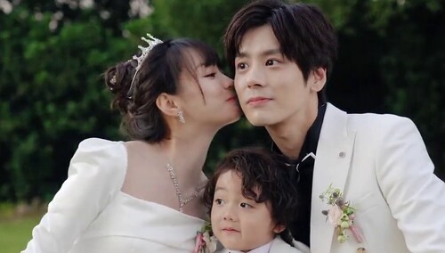 01:15魏哲鸣胡意旋现场还原名场面00:21气球