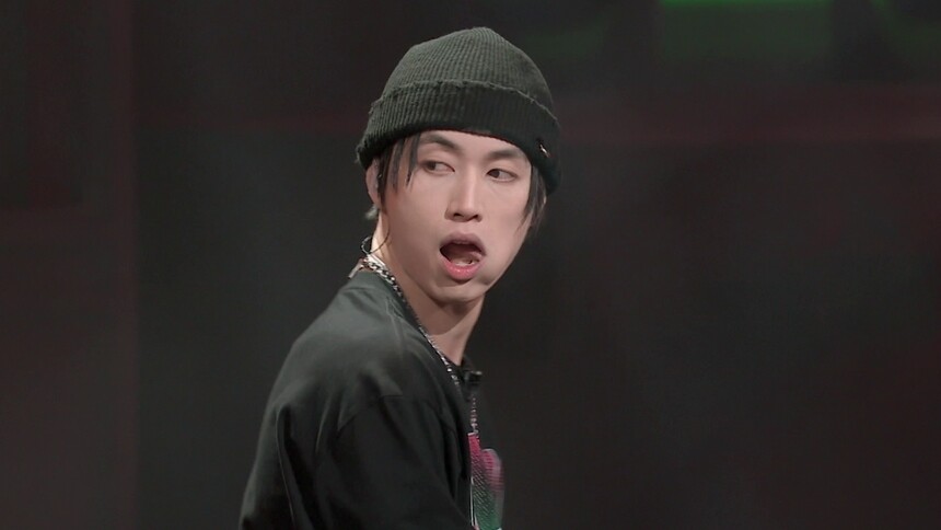 说唱听我的2 纯享全景声第2期:aj赖煜哲60秒反转"炸"到飞起 第二期