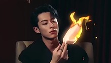 月尊现代装？王鹤棣高能魔术惊艳四座