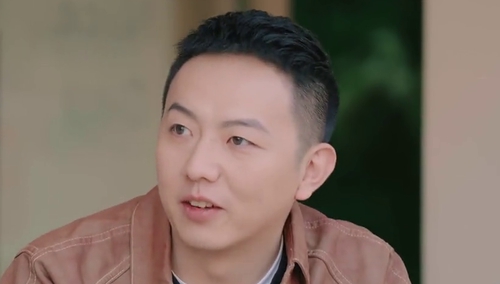面对感情要主动出击 莫非劝赵亚楠拍灯