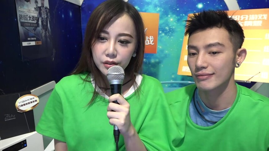 818完美聊天室20151013期翁炜炜王祖豪合体尴尬喂泡面用眼泪纪念完美