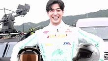 李铢衔片场耍宝