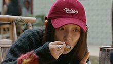 姐妹俩吃抄手 丝滑转场穿插小时候记忆