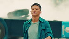曾毅颠覆形象挑战卡车漂移