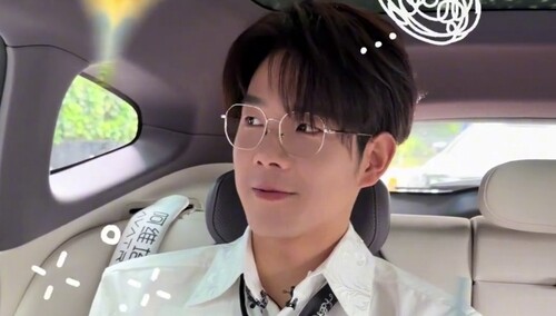 窦靖童合伙人郑方一的vlog：郑方一见窦靖童E人变I人