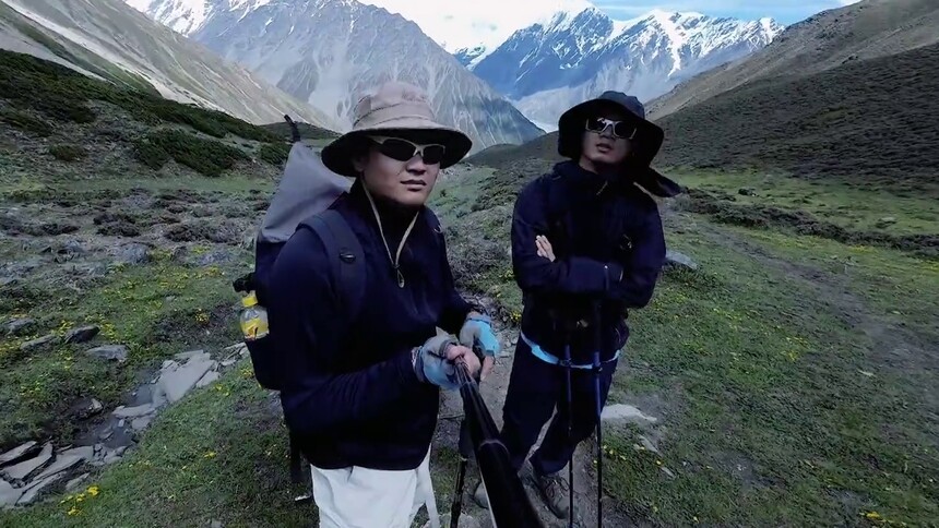 疯游世界 贡嘎那玛峰篇（下）：谁说这是入门级雪山？成功登顶那玛峰5588这趟没白来！