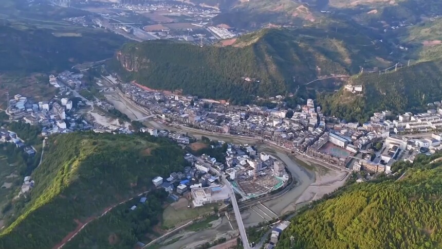 西十高铁·一站一景：漫川关站融通南北