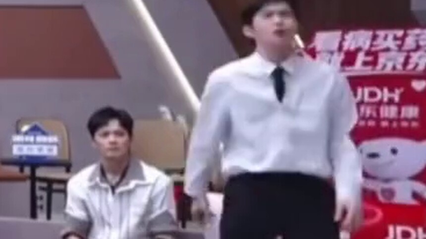 凑热闹追热点：《披荆斩棘2026》搞笑名场面！ 被张彬彬曹骏动静反差笑不活了