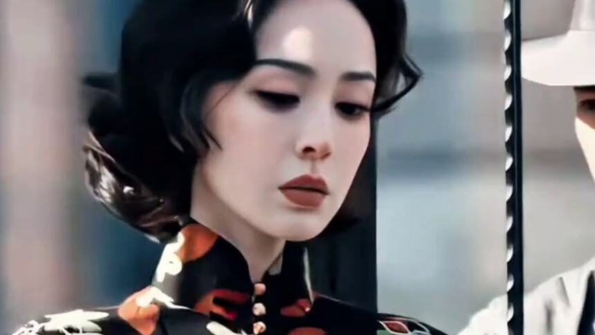 凑热闹追热点：娜扎民国旗袍造型 一颦一笑都是旧时光的韵味