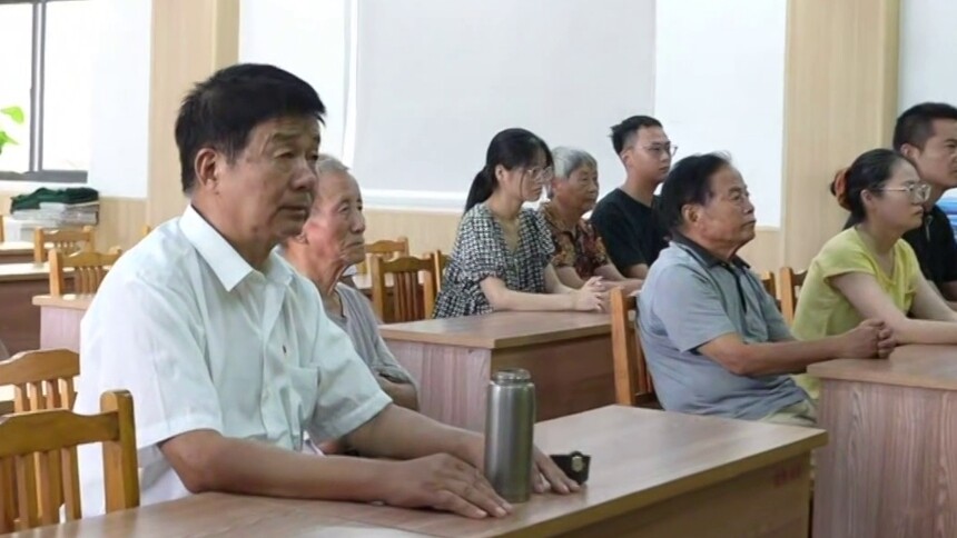 习近平强党兴党的故事｜“一定不能放松学习”